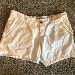 BKE casuals white faith shorts. Size 27
